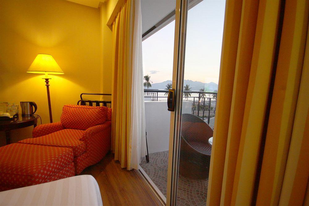 Court Meridian Hotel & Suites Olongapo Exterior foto