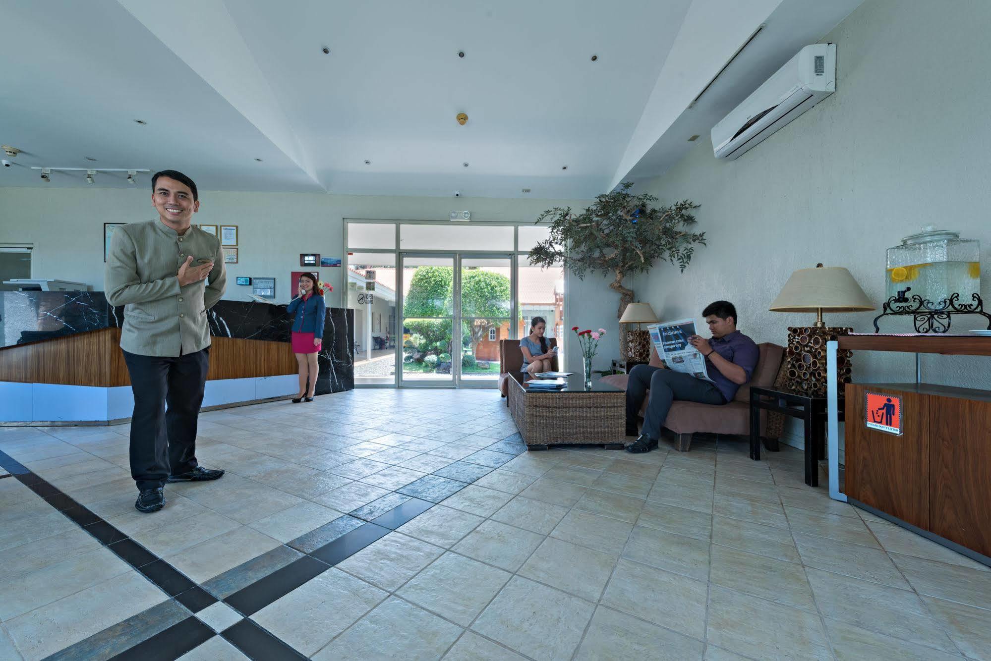 Court Meridian Hotel & Suites Olongapo Exterior foto