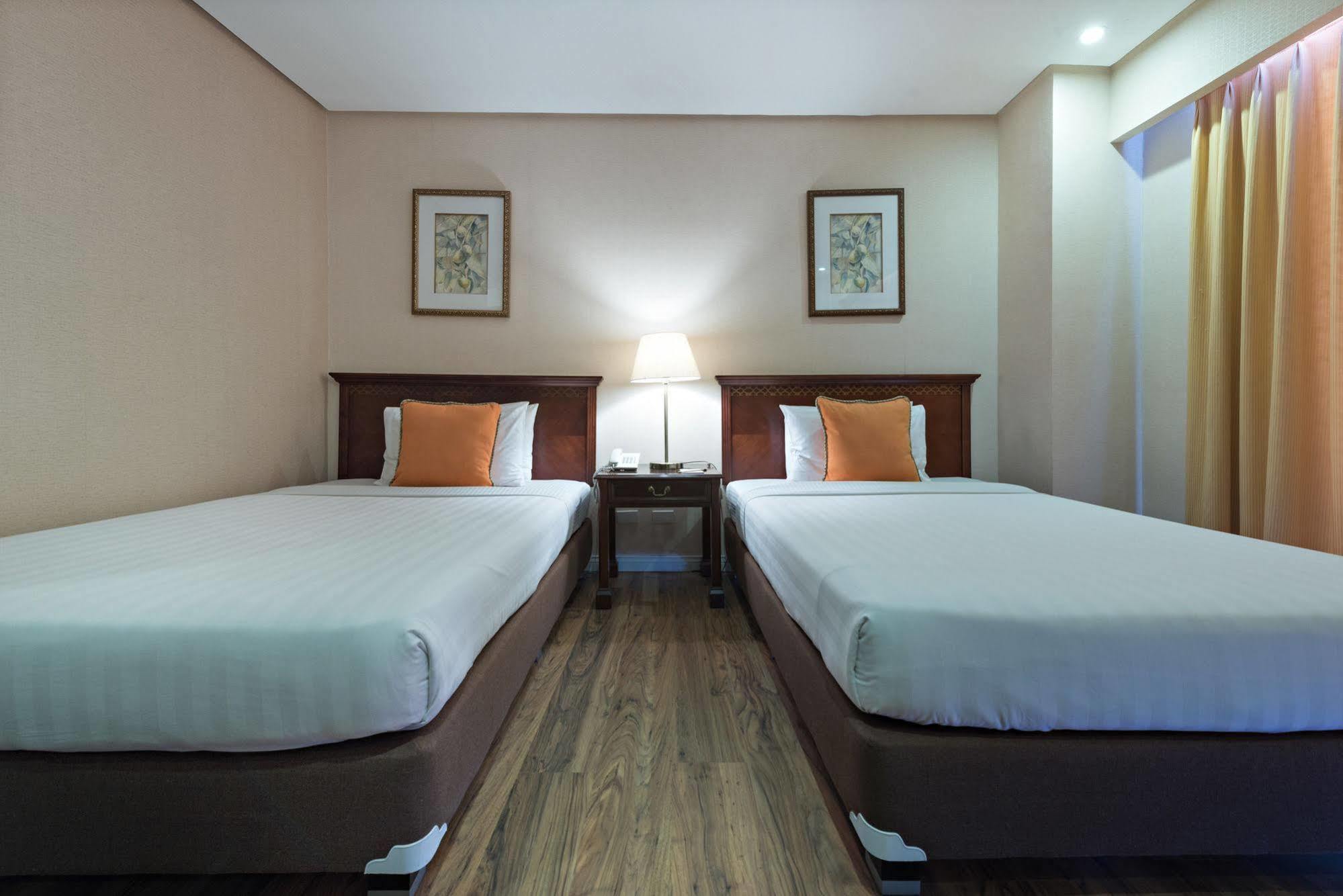 Court Meridian Hotel & Suites Olongapo Exterior foto