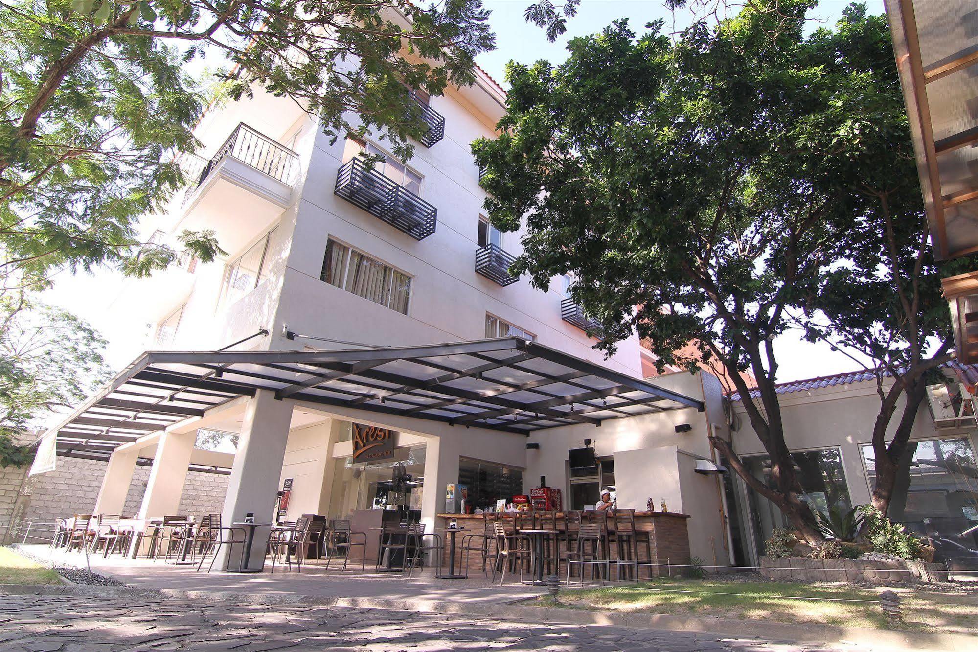 Court Meridian Hotel & Suites Olongapo Exterior foto