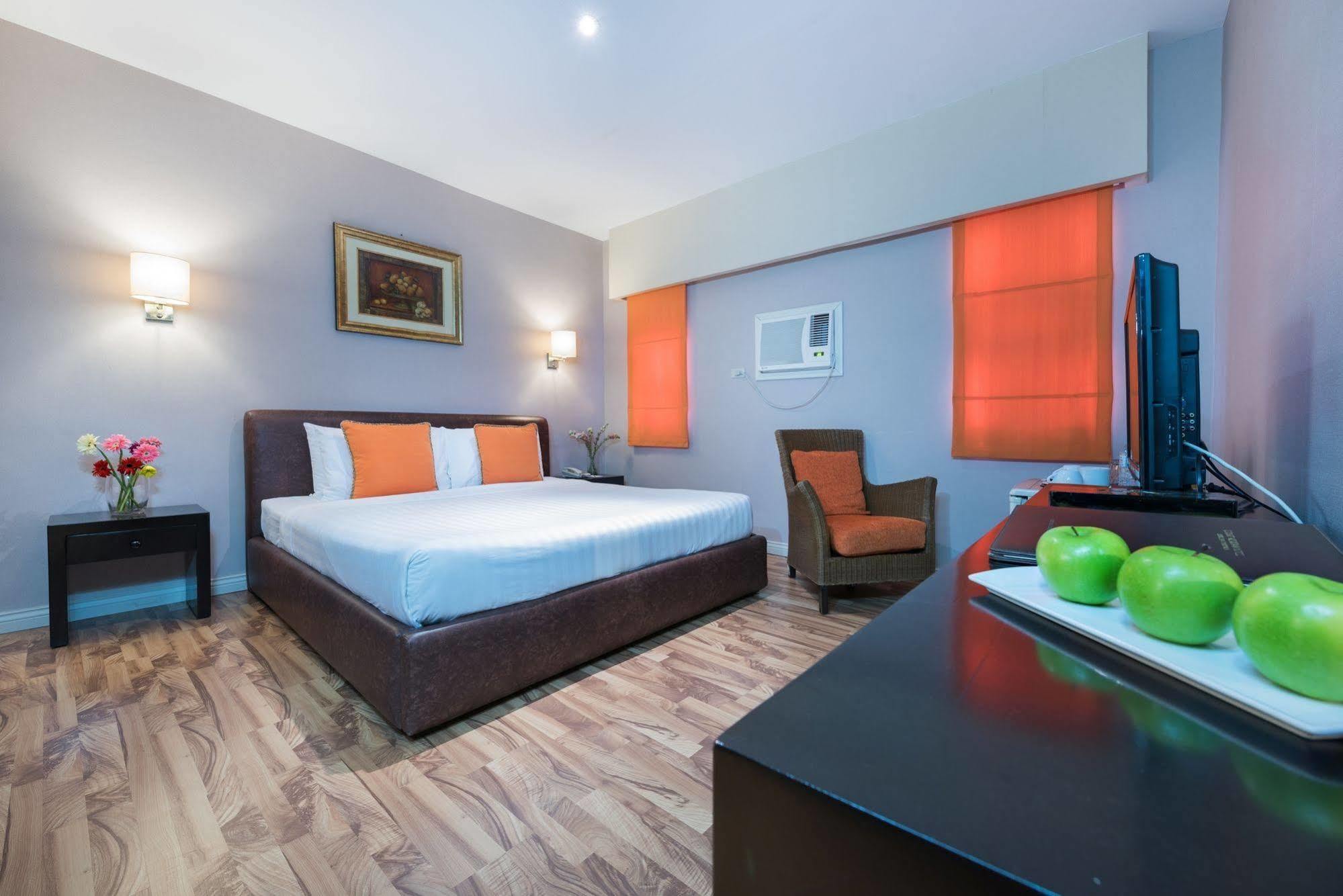 Court Meridian Hotel & Suites Olongapo Exterior foto