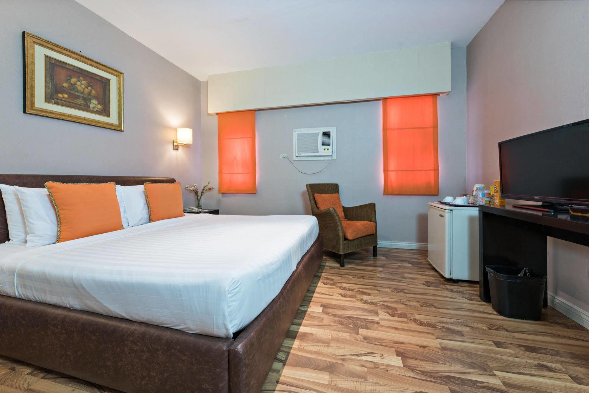 Court Meridian Hotel & Suites Olongapo Exterior foto