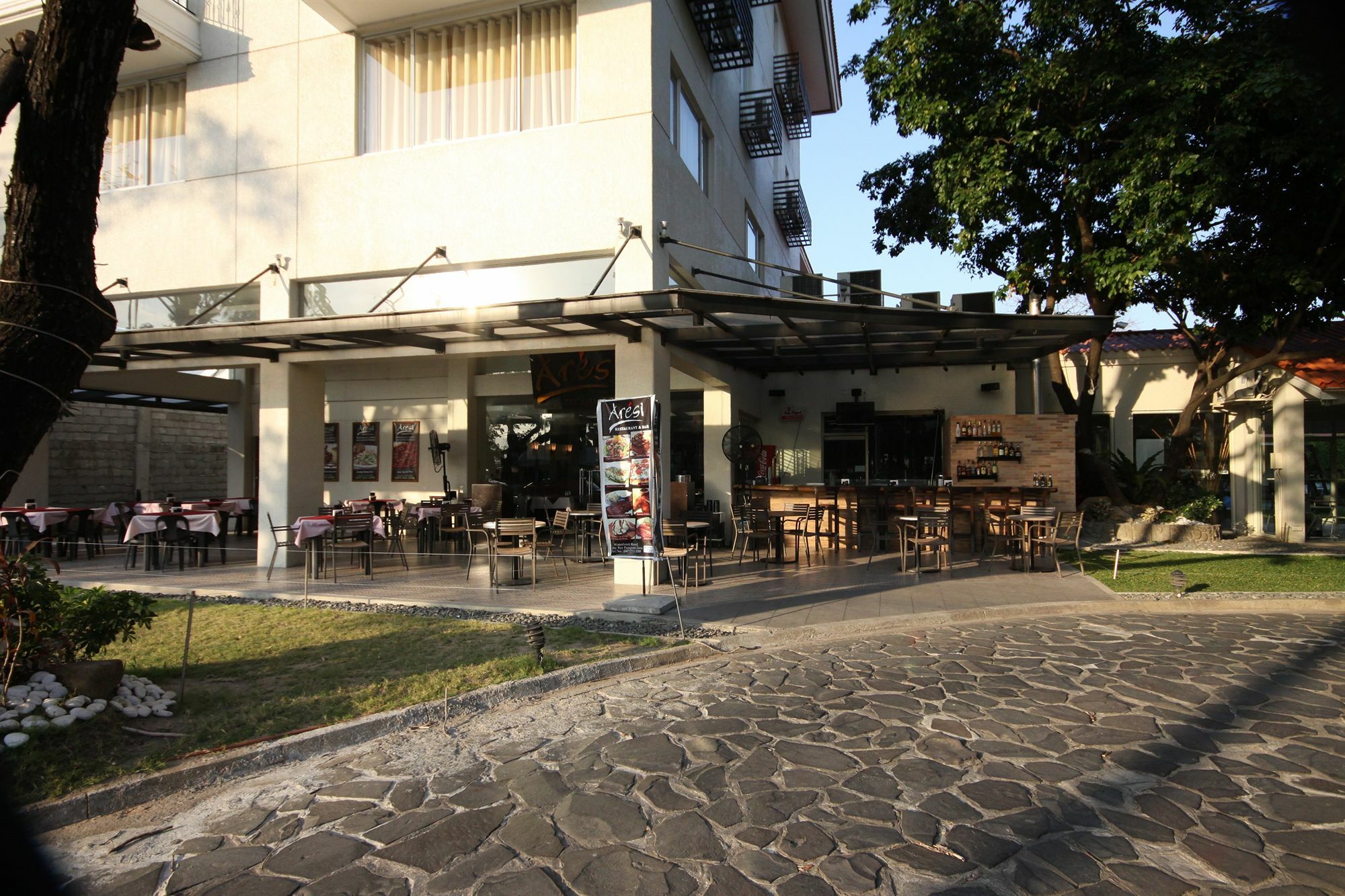Court Meridian Hotel & Suites Olongapo Exterior foto