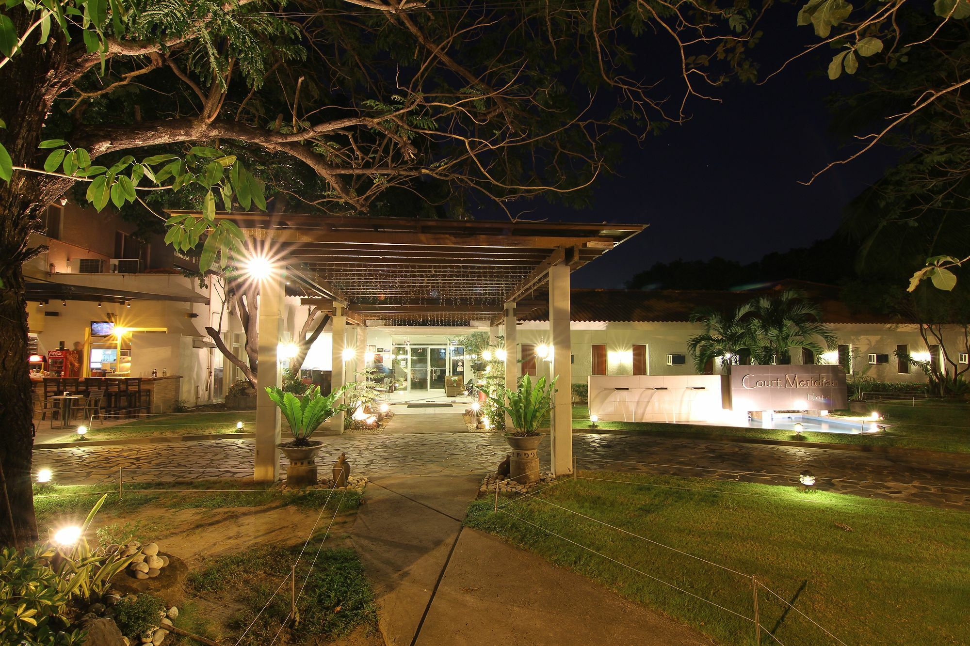 Court Meridian Hotel & Suites Olongapo Exterior foto