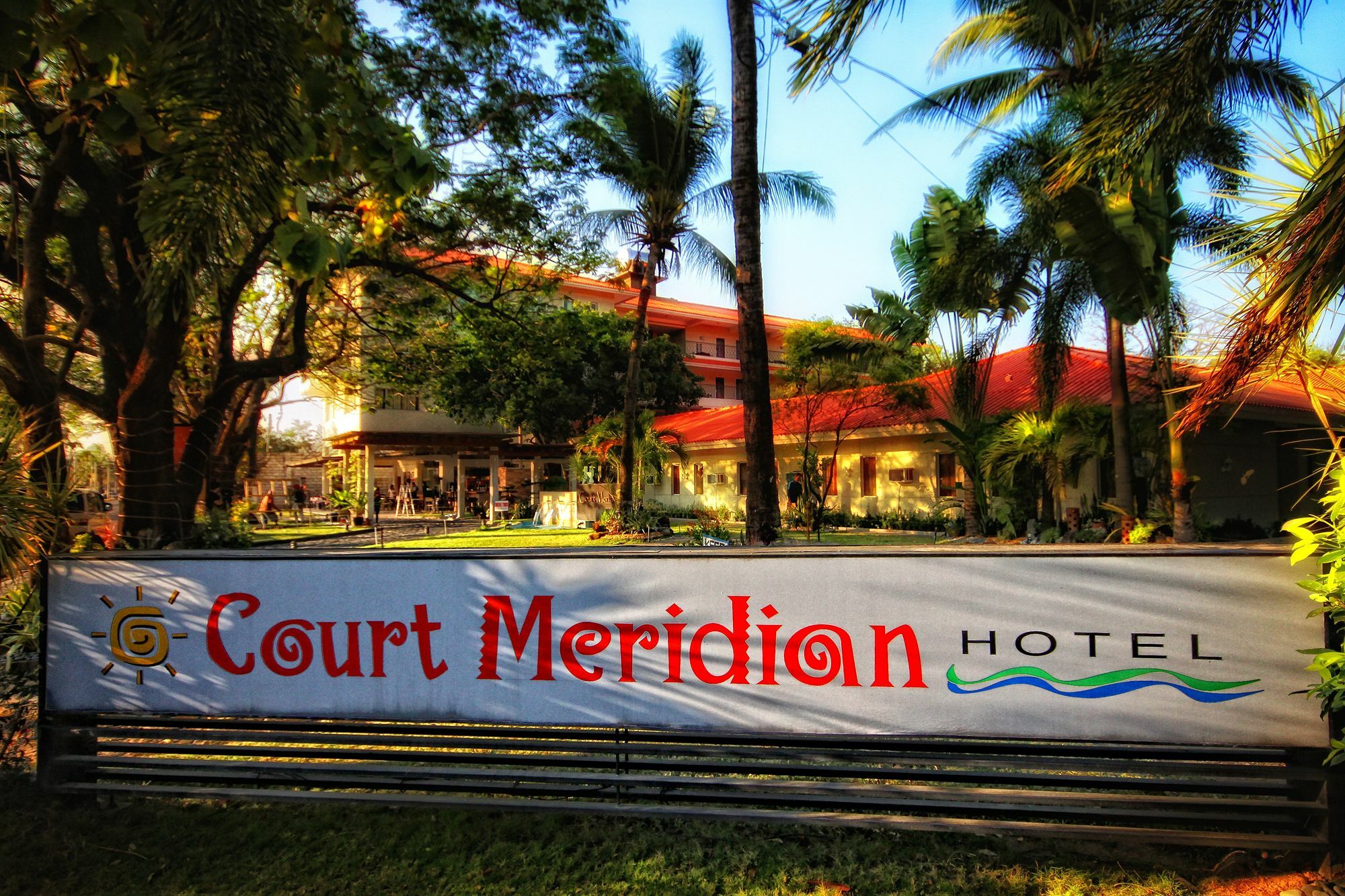Court Meridian Hotel & Suites Olongapo Exterior foto